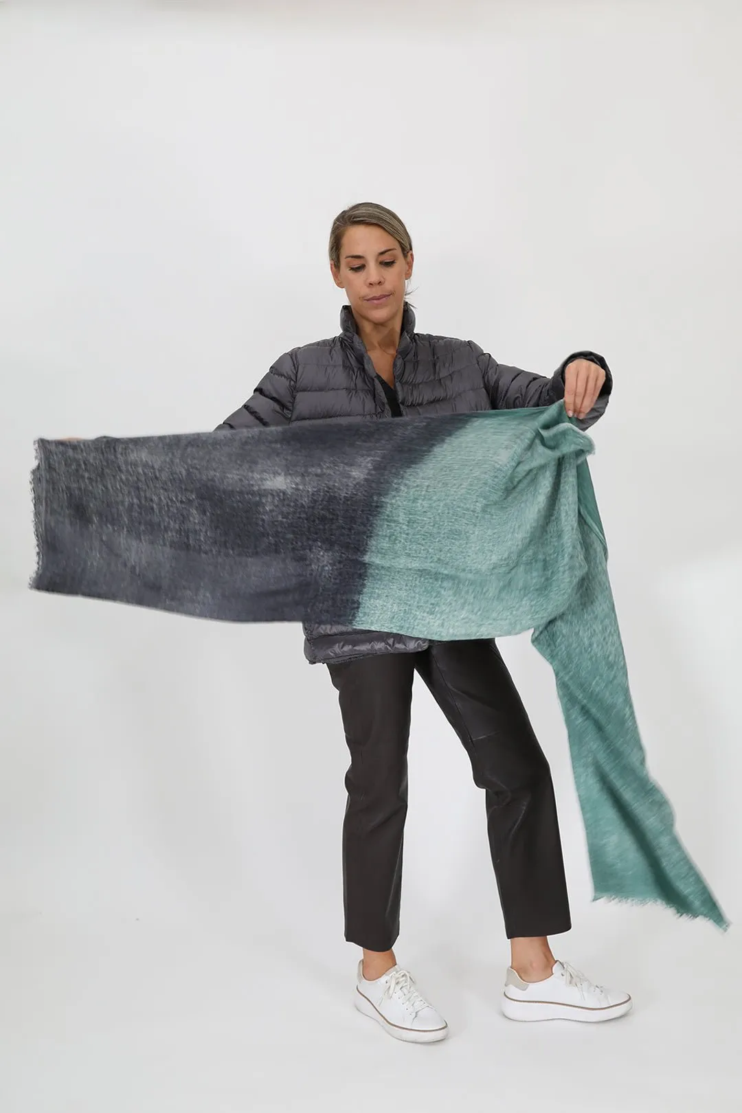 NIGHT MINT SCARF IN HAND DYED CASHMERE