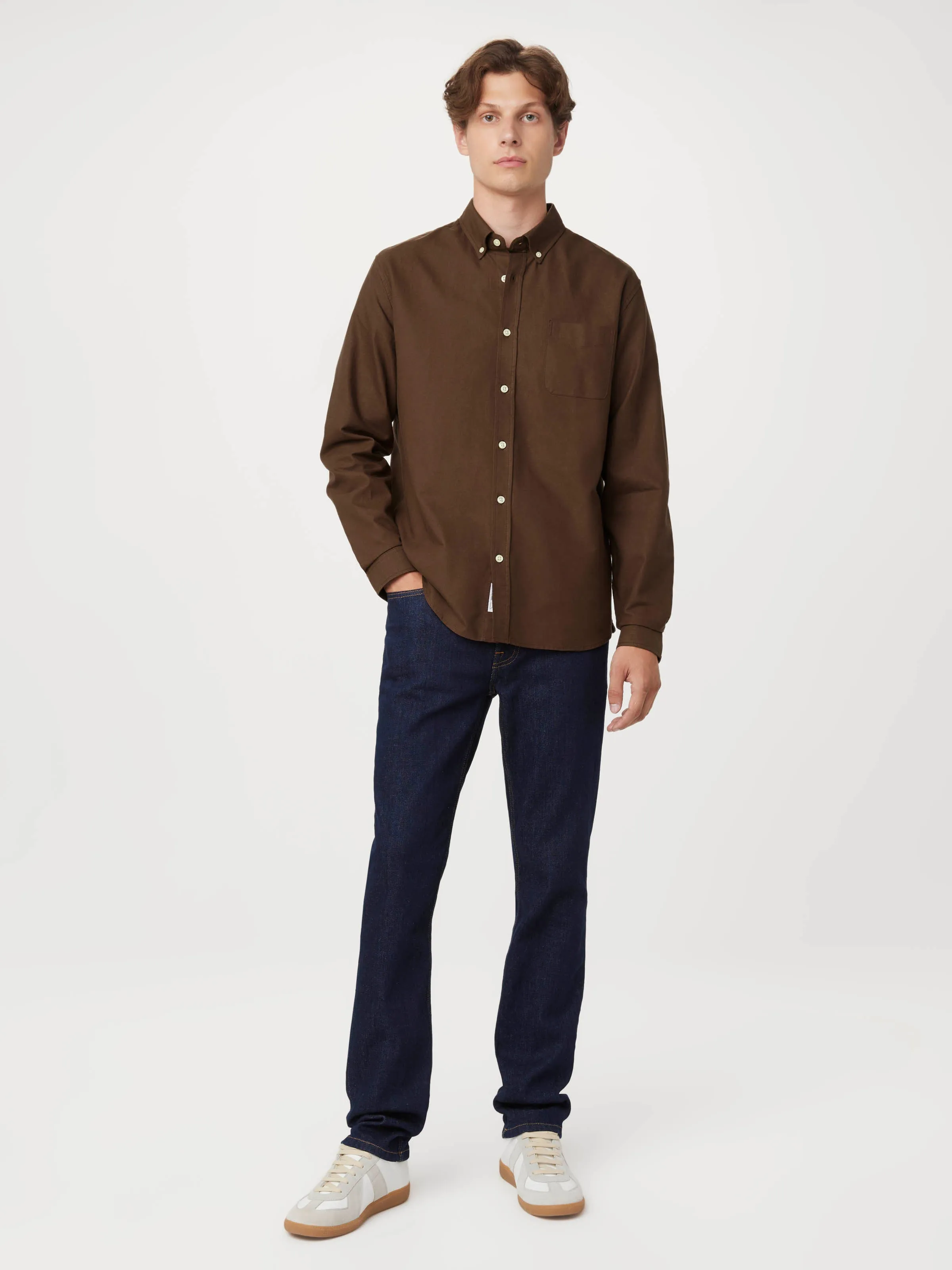 The Jasper Oxford Shirt in Deep Brown